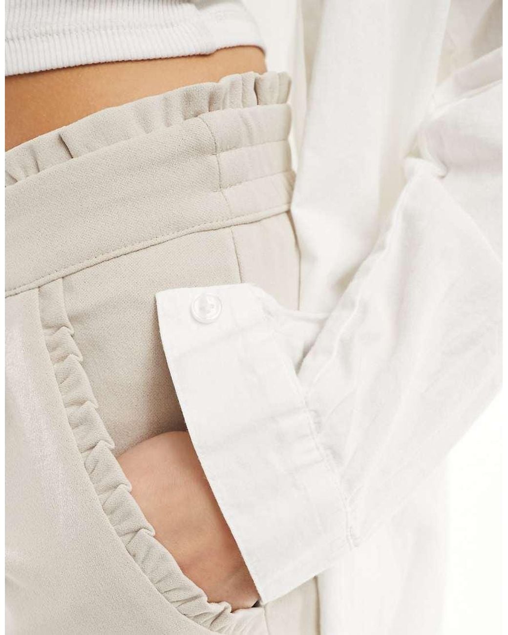 Jdy White Frill Edge Shorts