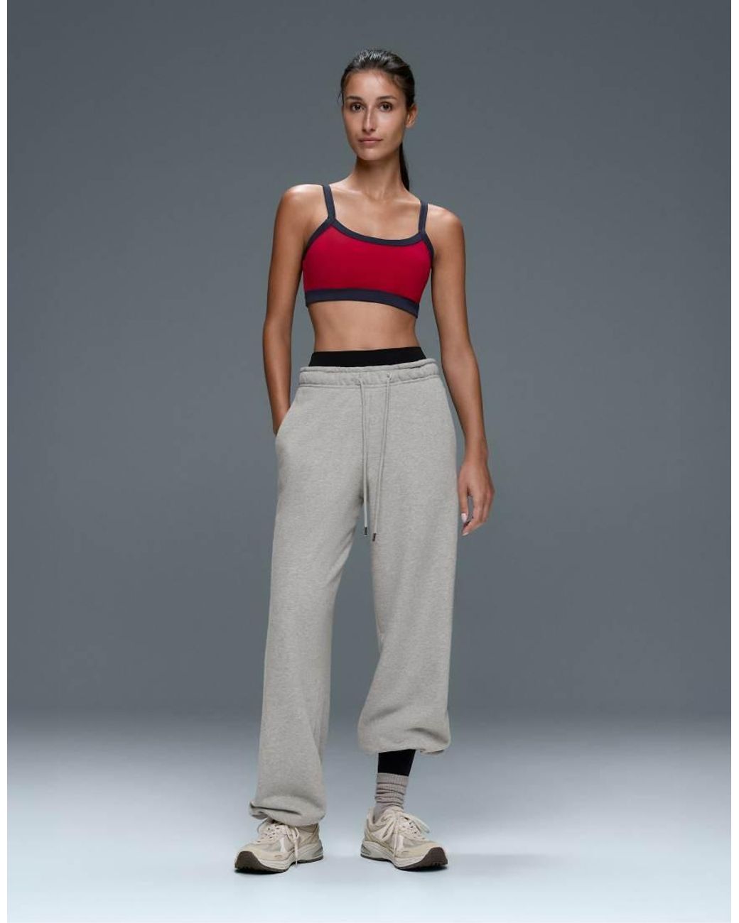 Oysho Gray Medium-Support Contrast Stitch Comfortlux Sports Bra
