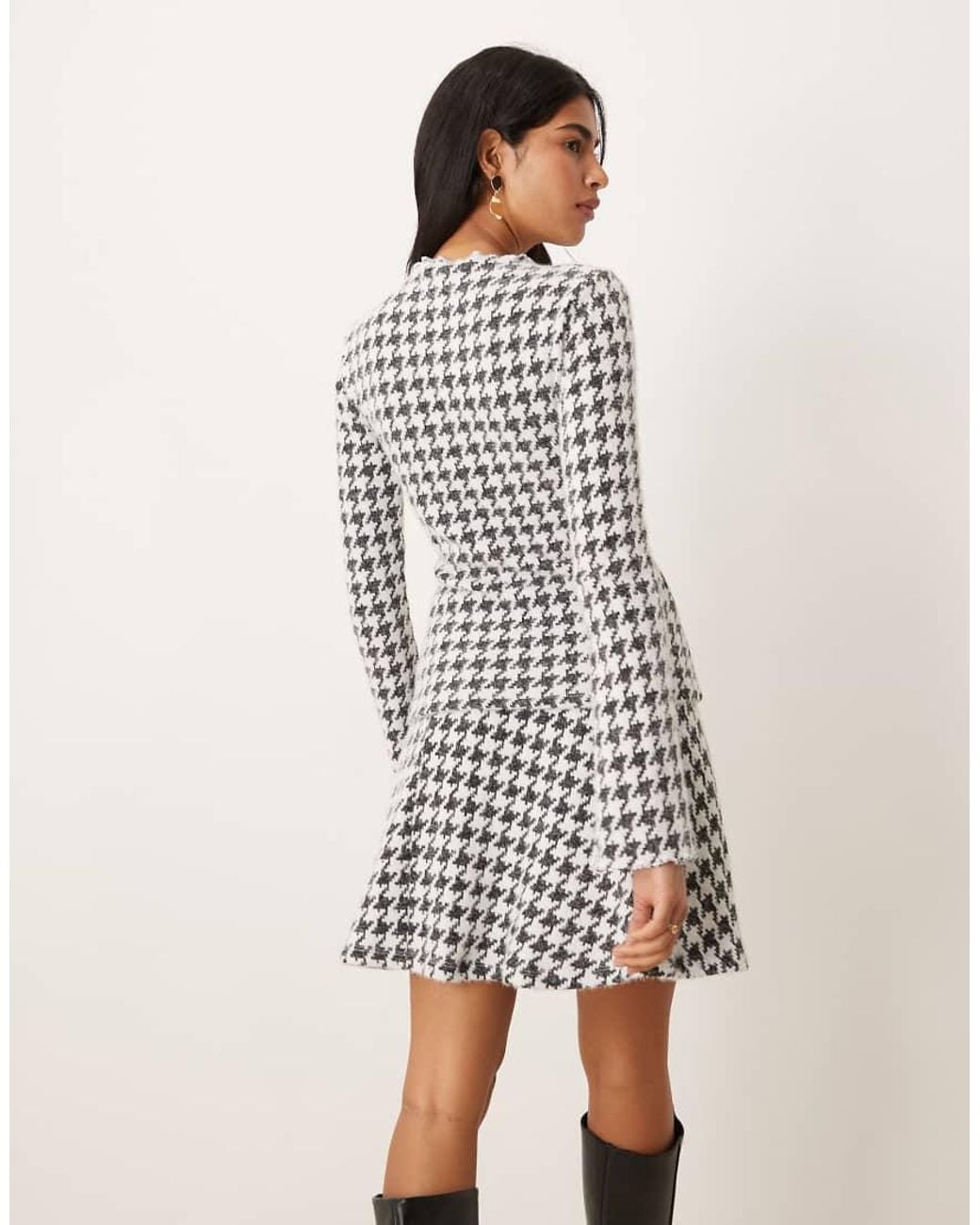 Vila White Dogstooth Knitted Mini Skirt Co-ord