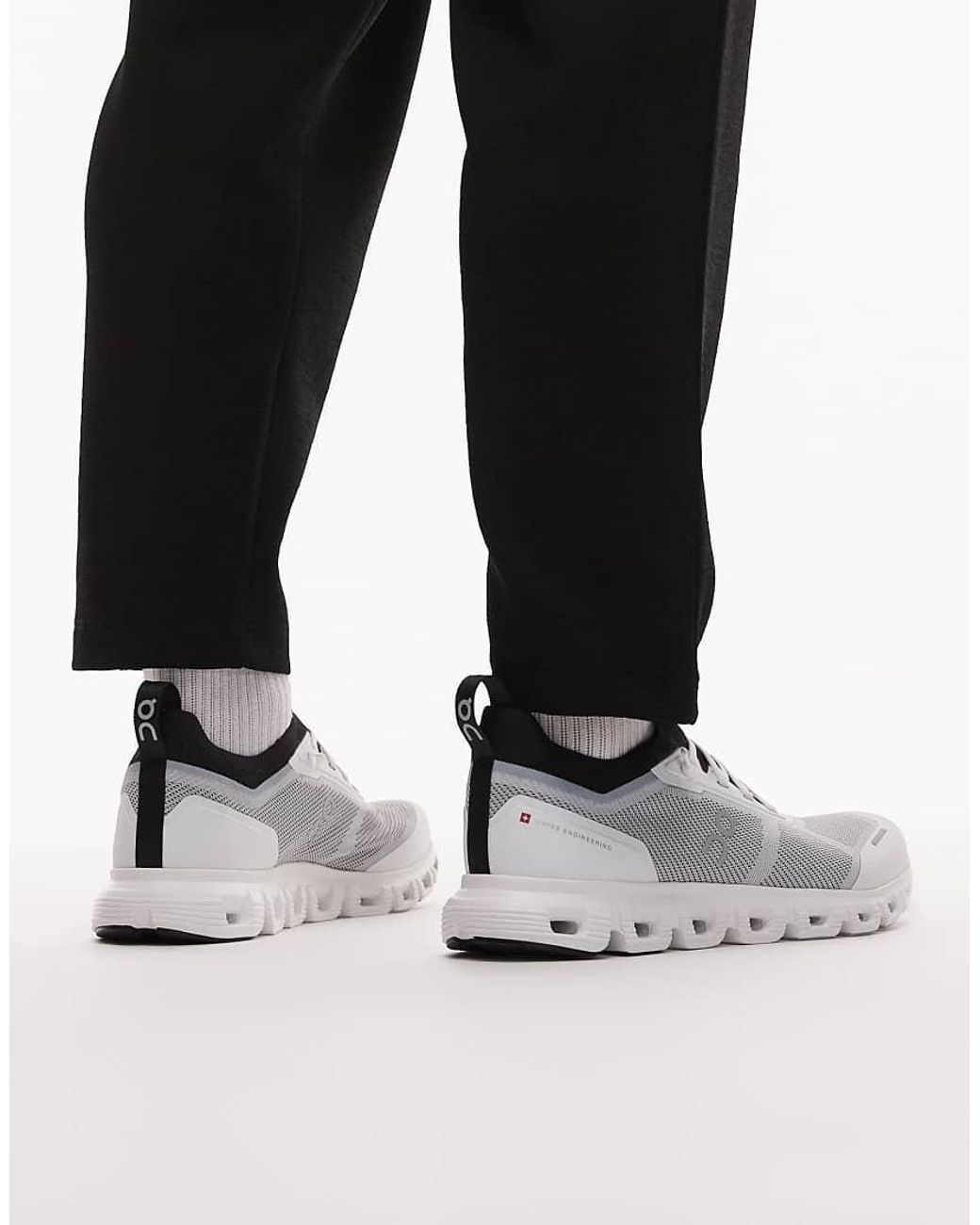 On Shoes Black Cloud 6 Versa All Day Trainers for men