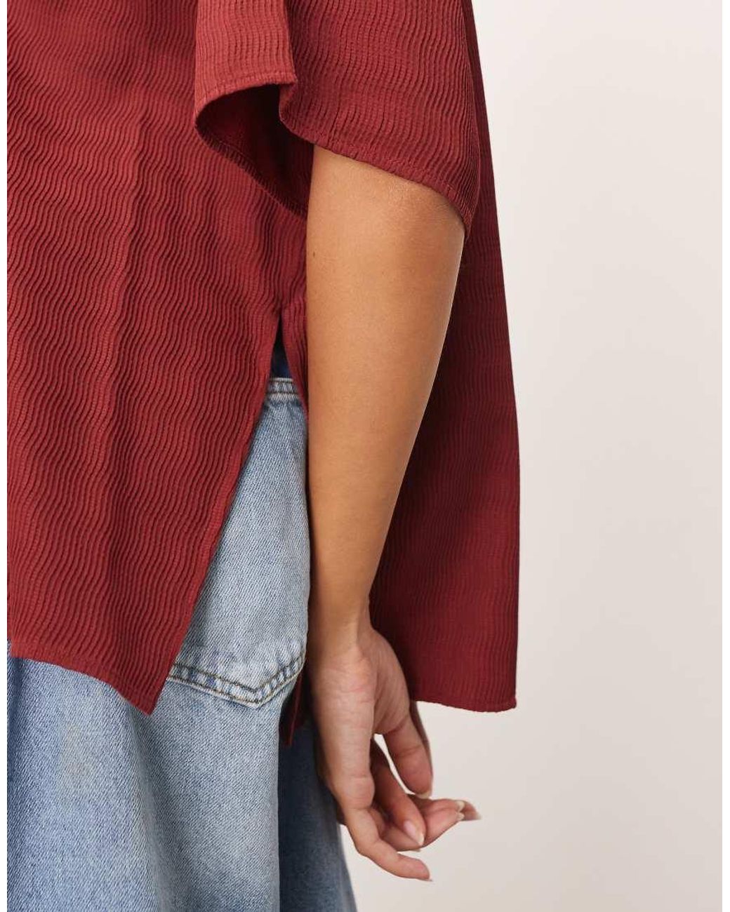 ARRANGE Red Hybrid Textu Raglan Tee