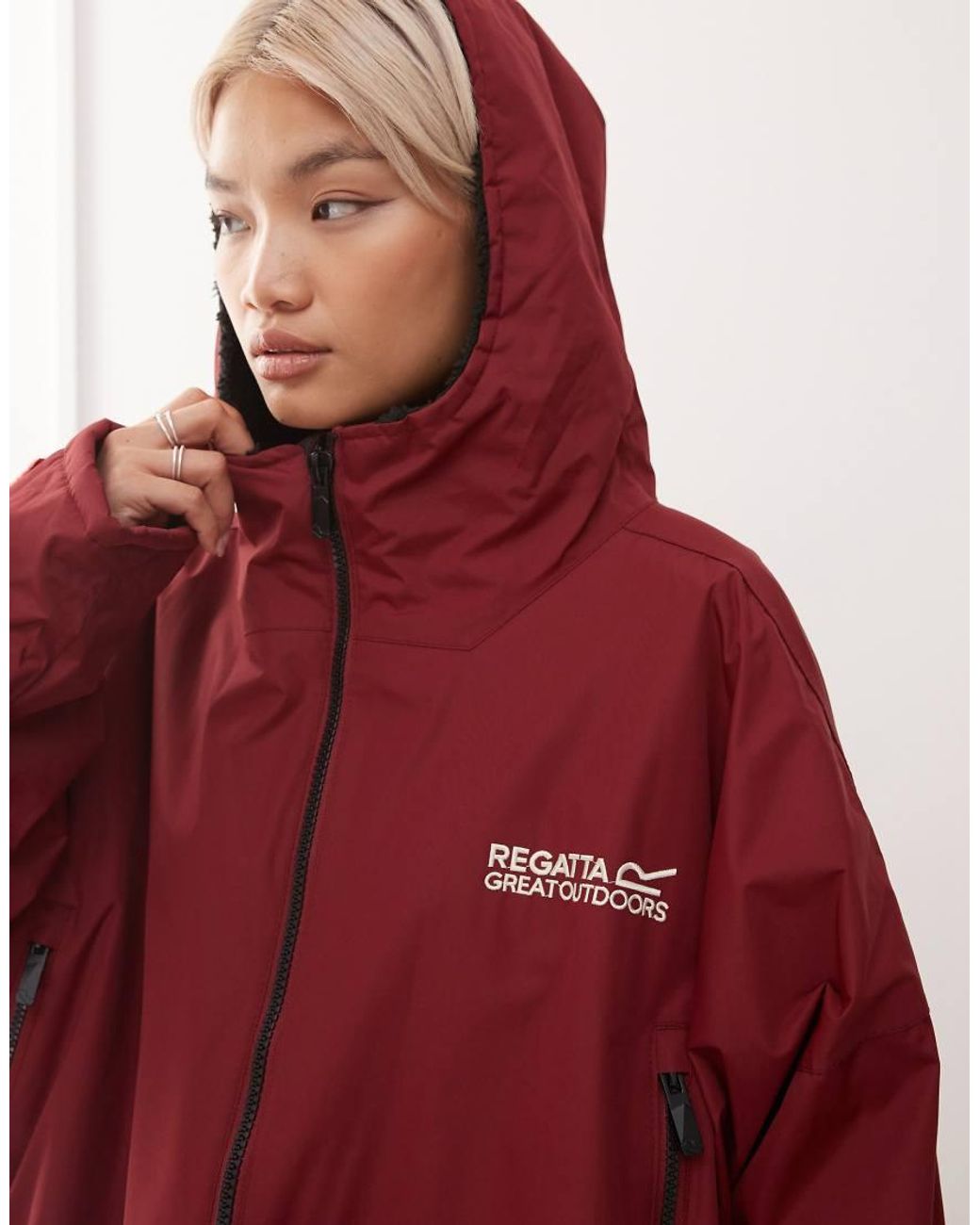 Regatta Red Adult Waterproof Changing Robe