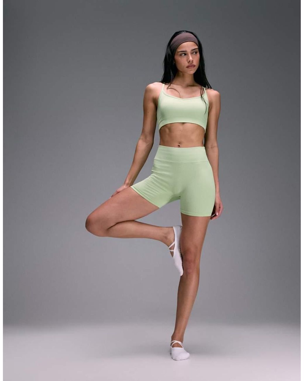 4505 Green Seamless Baby Rib Sweetheart Neckline Medium Support Sports Bra
