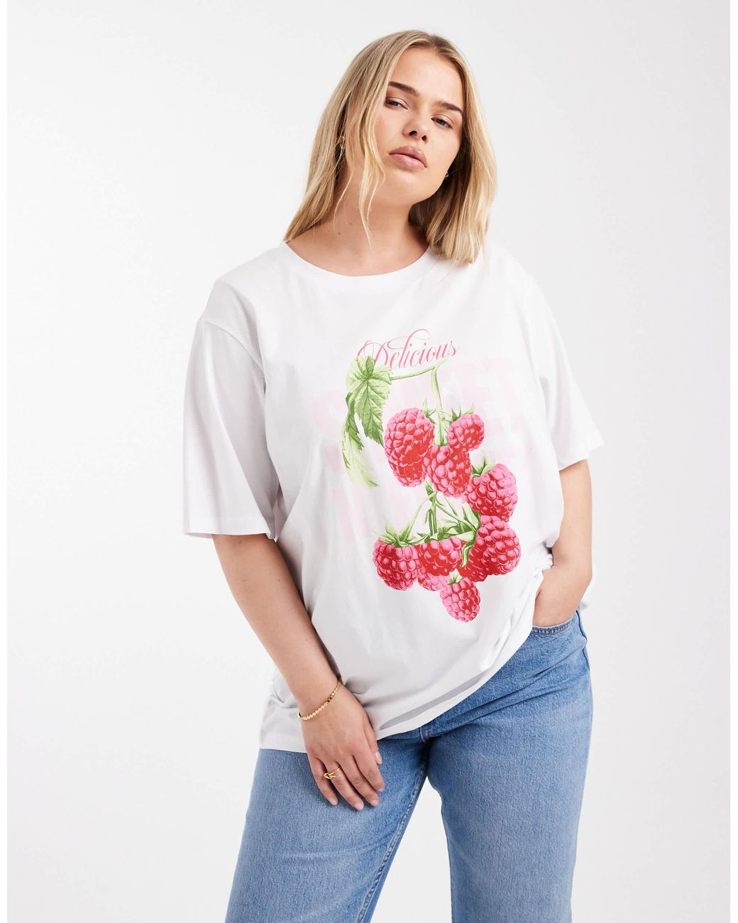 White And Raspberry Color Shirt ONLY Raspberry Graphic Oversized T-shirt in White | Lyst