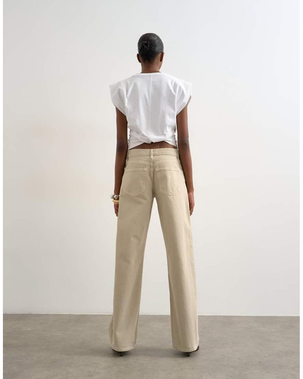 Ember di TOPSHOP in White
