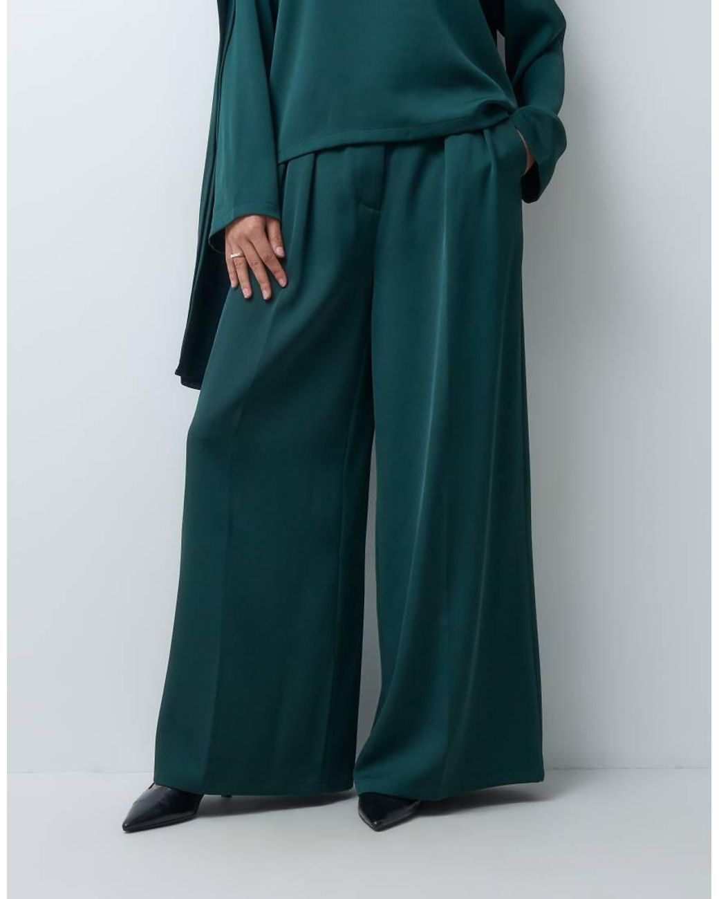 Iyal Green Crepe Sateen Wide Leg Trousers Co-ord