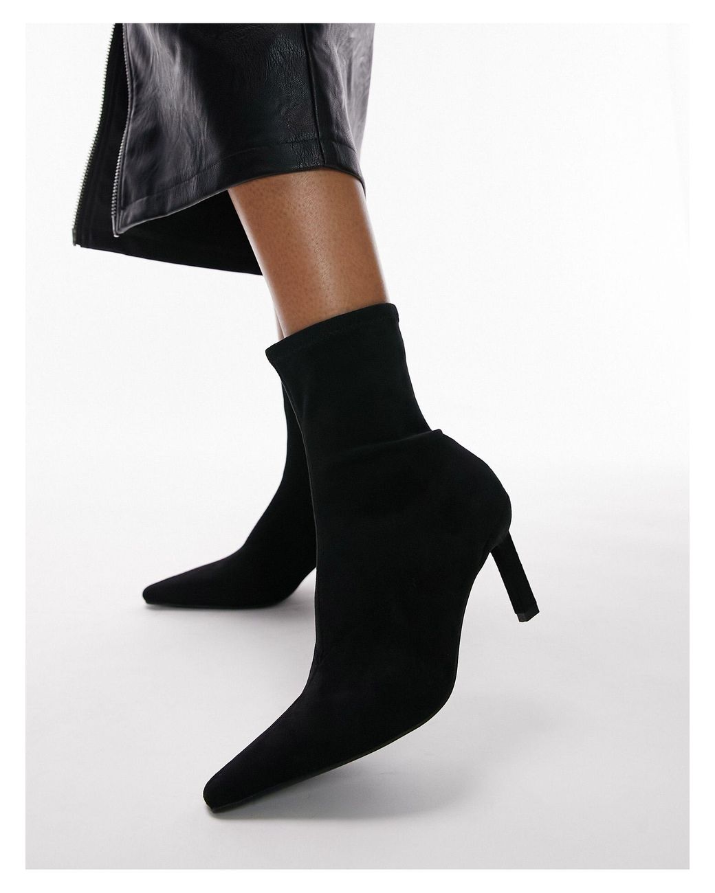 Pointed sock deals boot