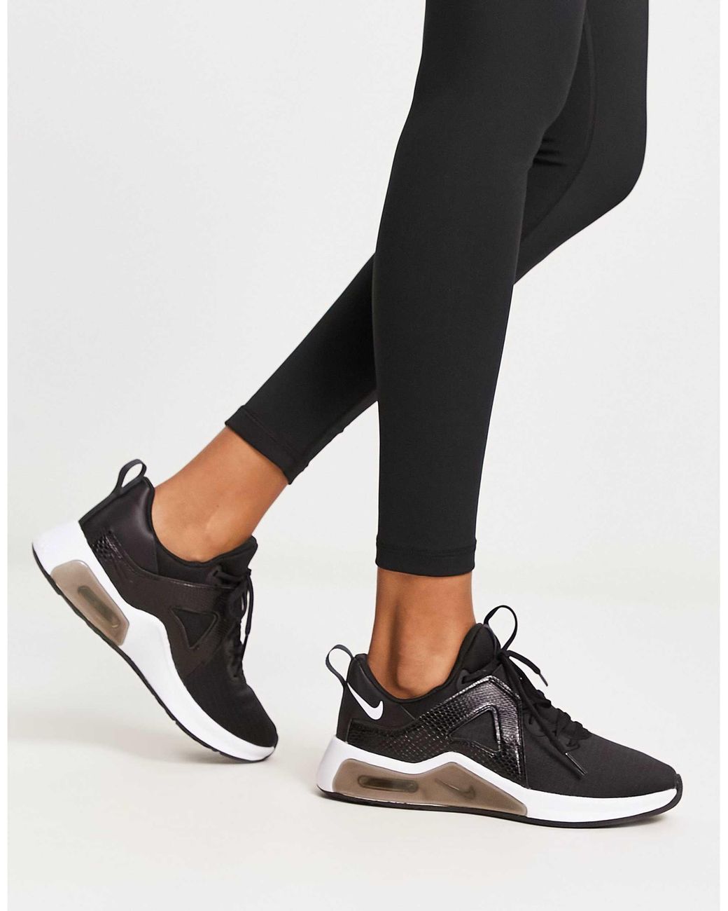 nike training air max bella 2 trainers in black