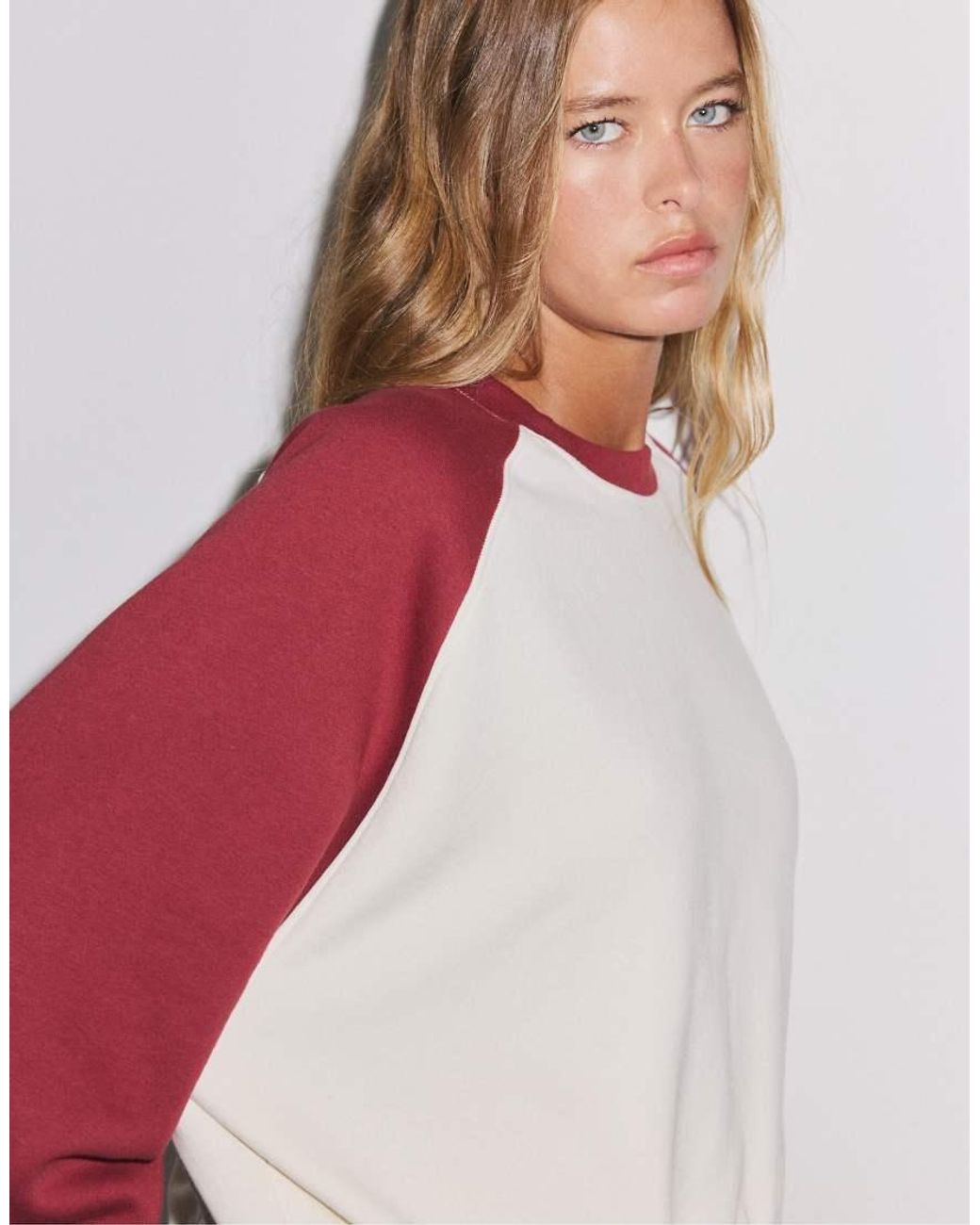 Stradivarius Red Contrast Cropped Sweatshirt