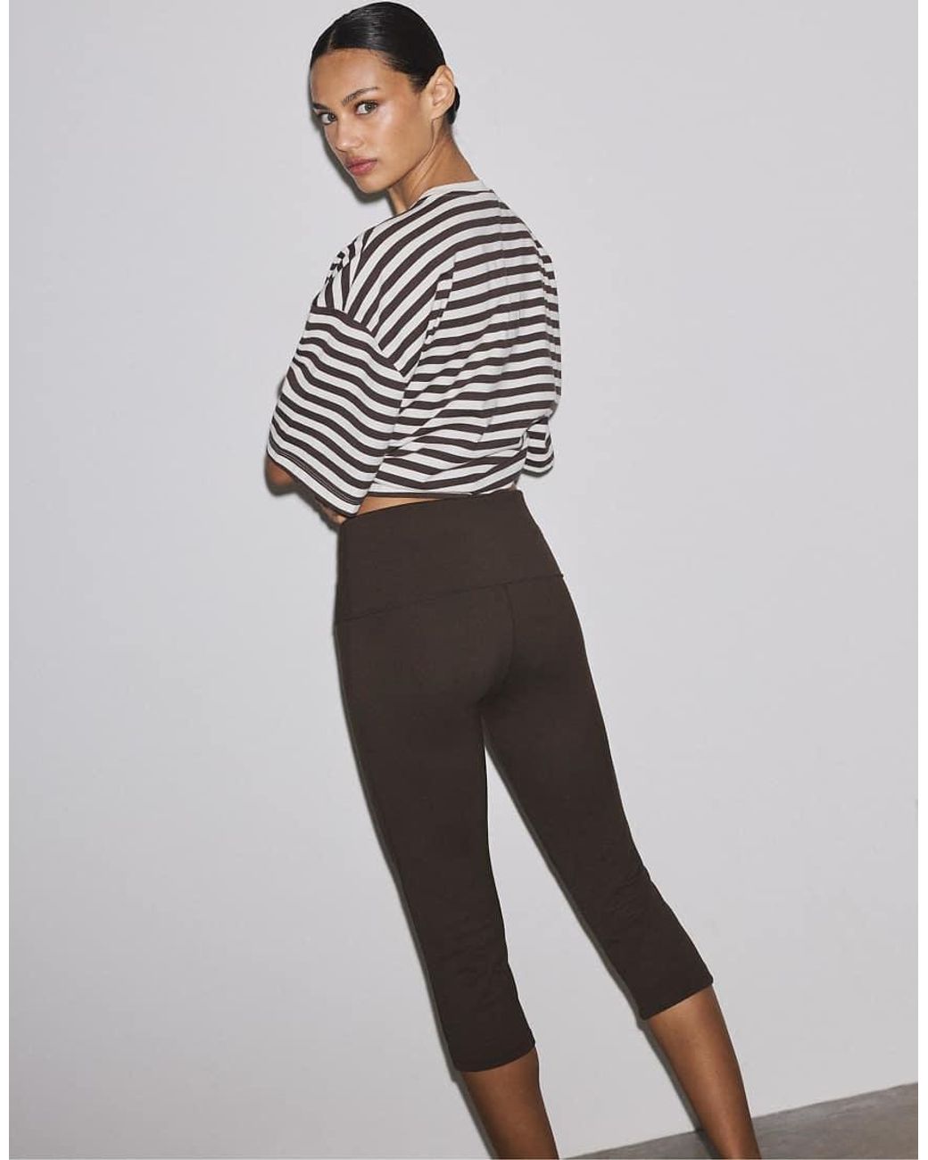 Stradivarius White Capris
