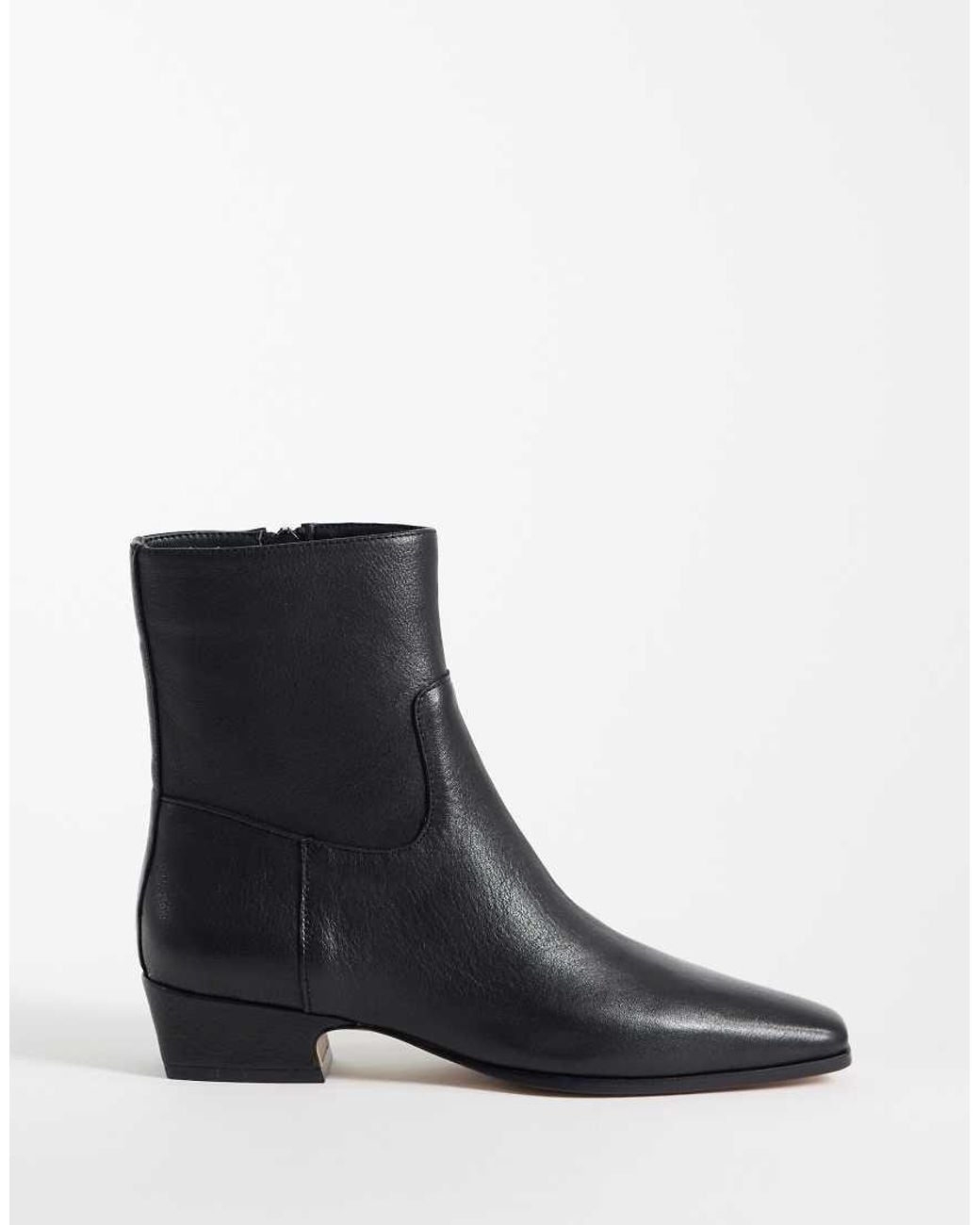 Steve Madden Black Dusty Flat Mid Ankle Boots