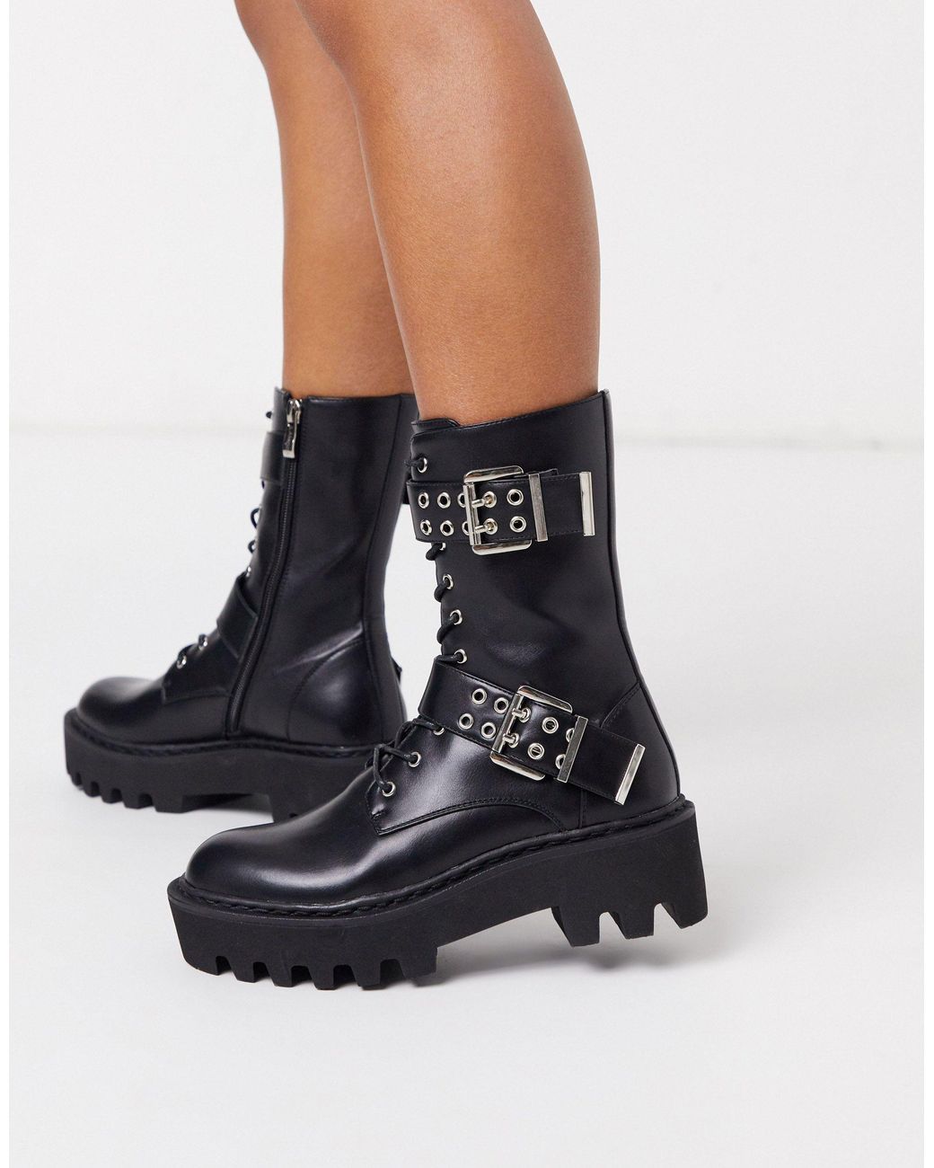 Chunky boots with buckles 2025