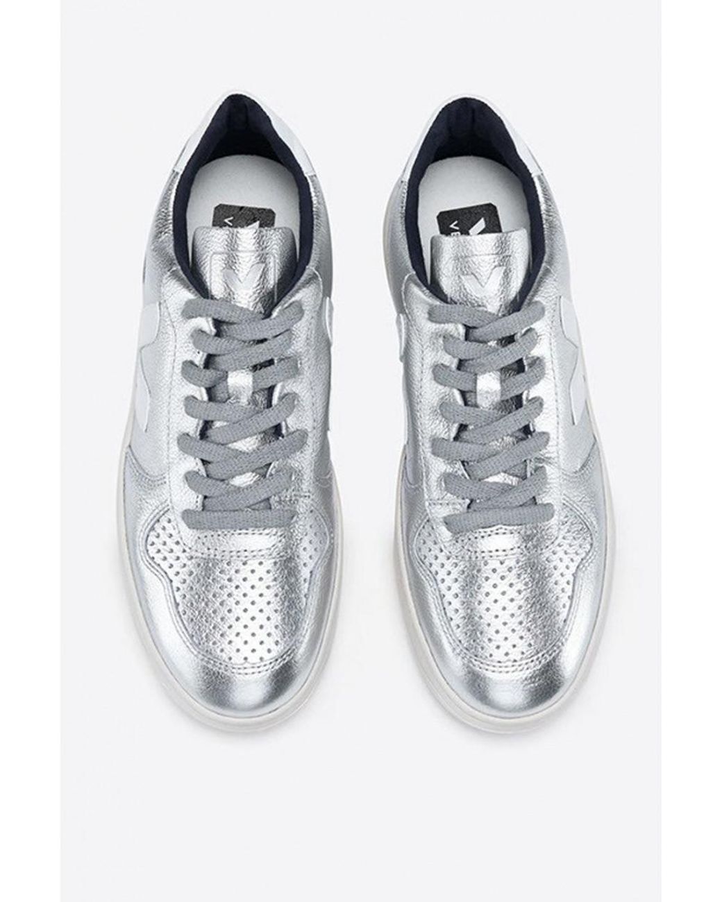 Veja V10 Silver Leather Trainers in Metallic | Lyst