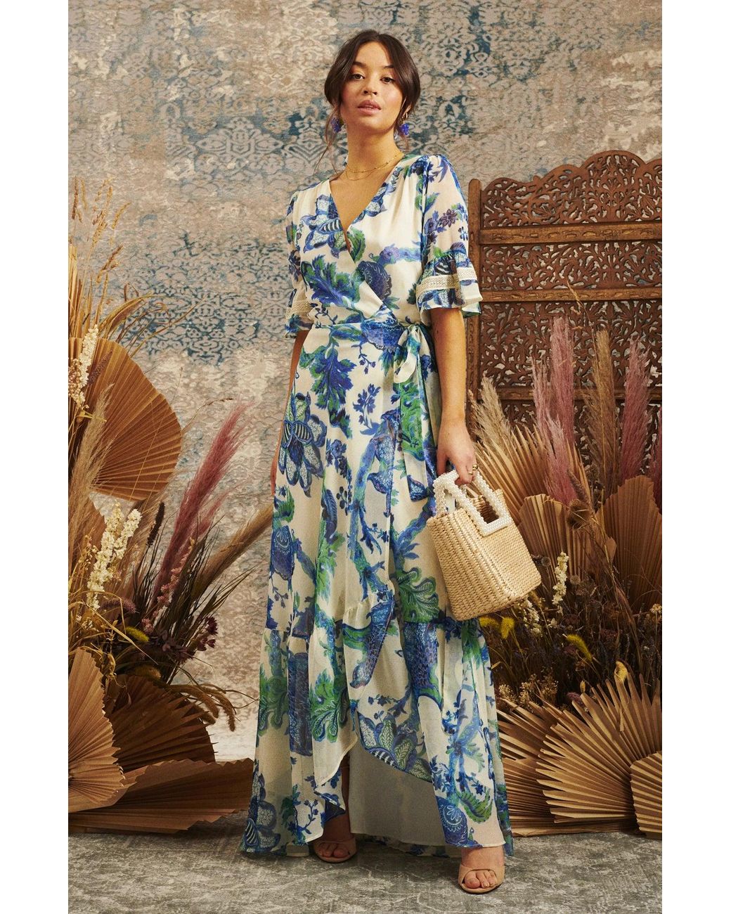Hope & Ivy Synthetic Catalina Green Flutter Sleeve Maxi Dress in Blue