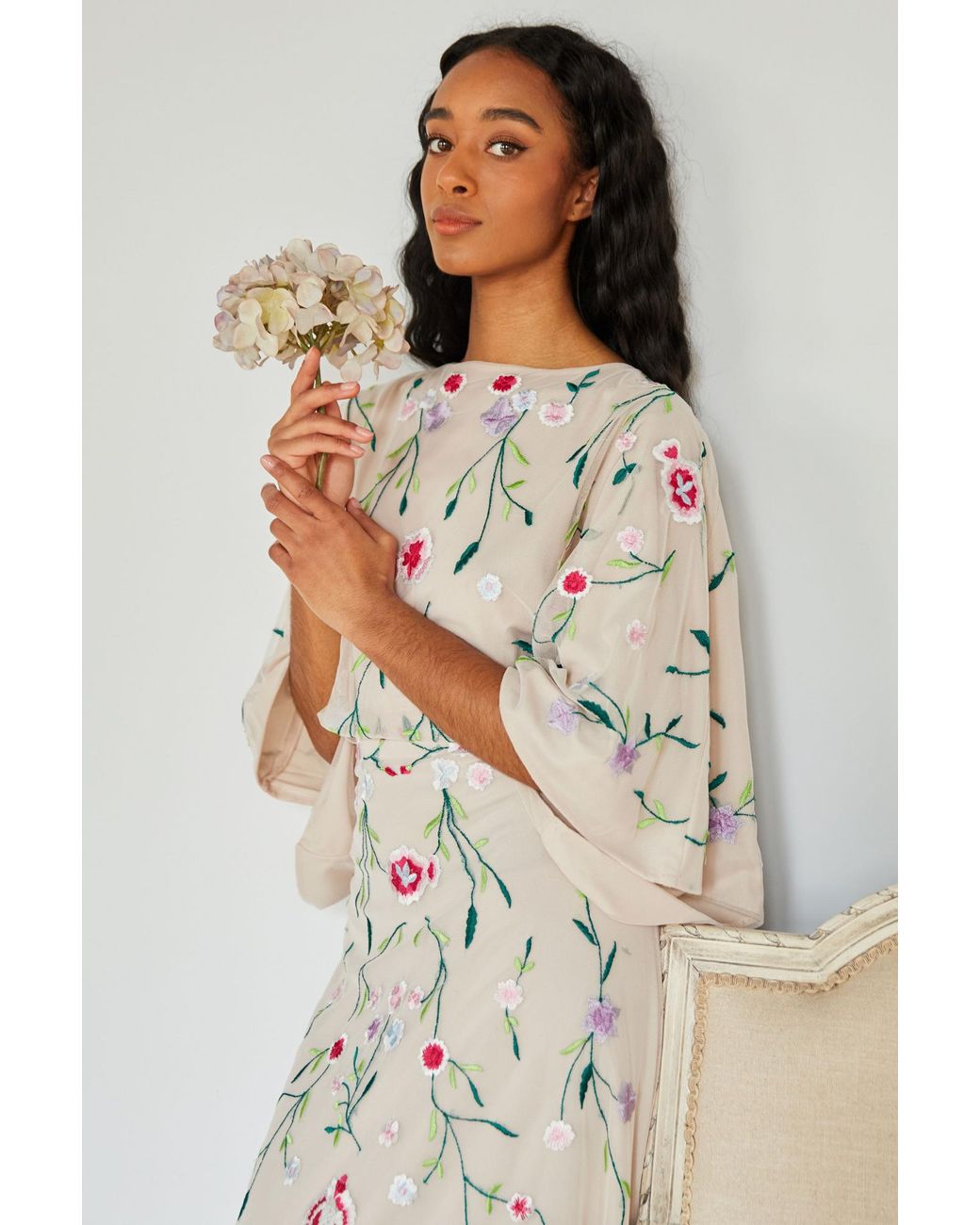 Frock and Frill Zinnia Floral 