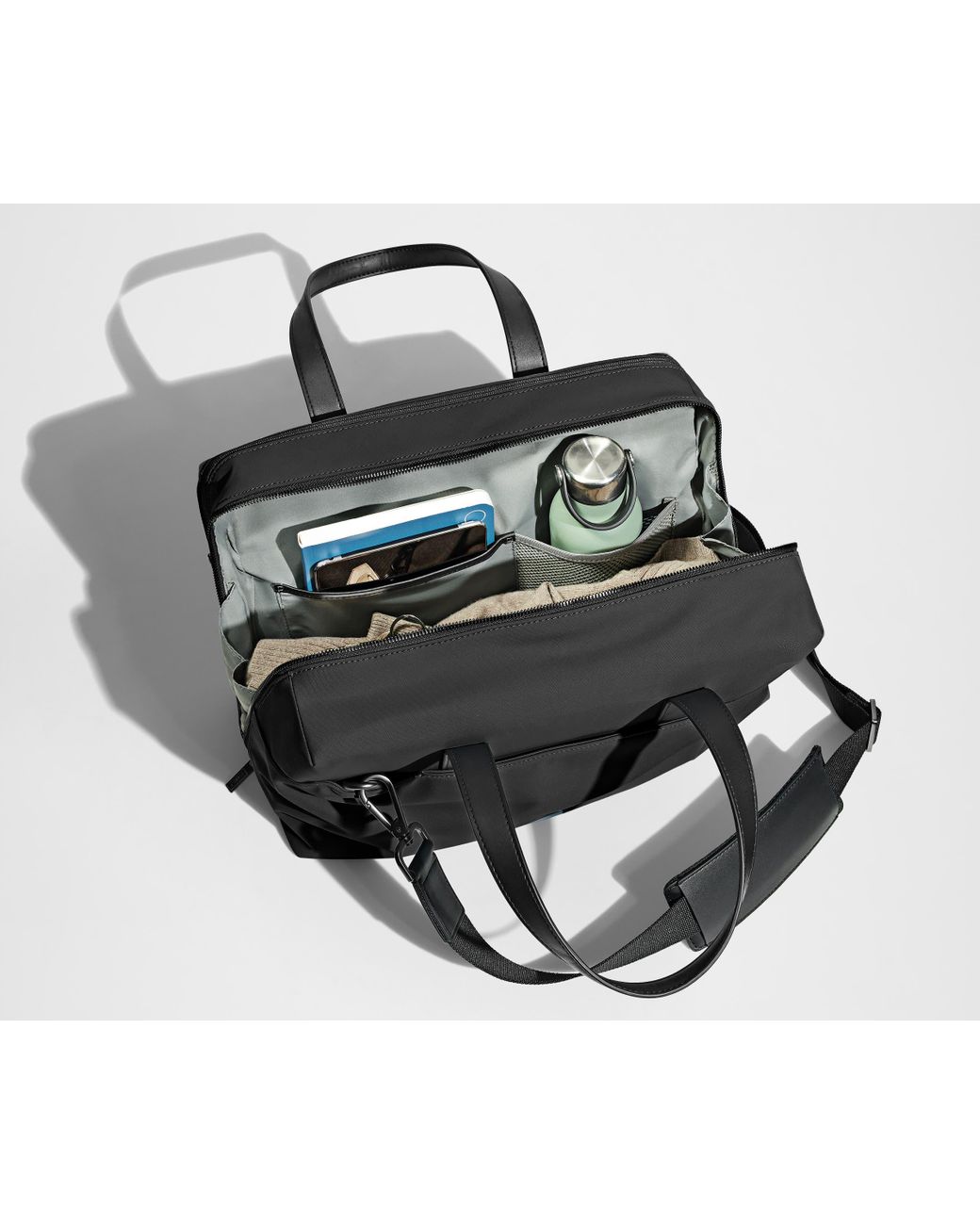 Away Travel Black The Everywhere Bag