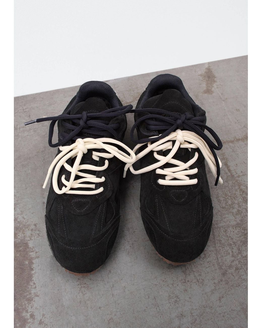 Axel Arigato Black Slow Runner
