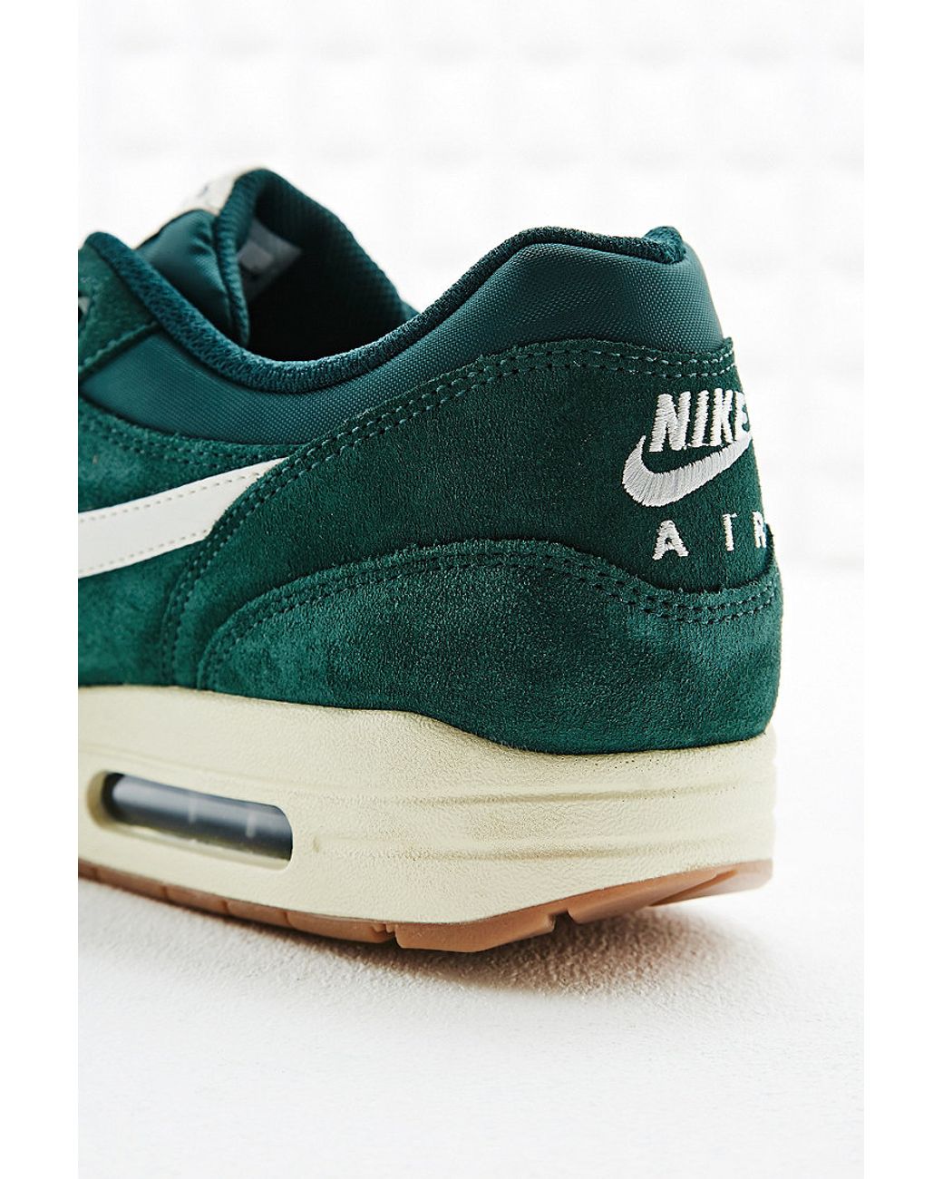 Air max 1 top essential green suede