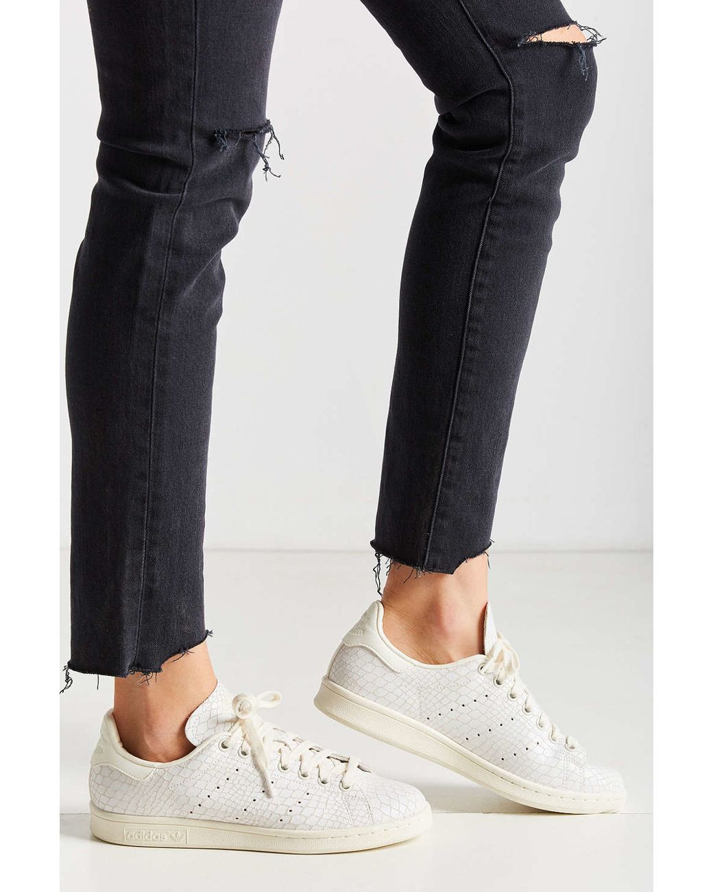 Zelfrespect distillatie ontsnapping uit de gevangenis adidas Originals Stan Smith Croc-Embossed Leather Low-Top Sneakers in White  | Lyst