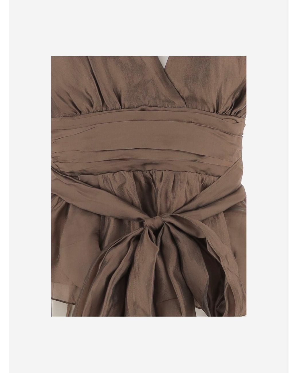 THE GARMENT Het Kledingstuk in het Brown
