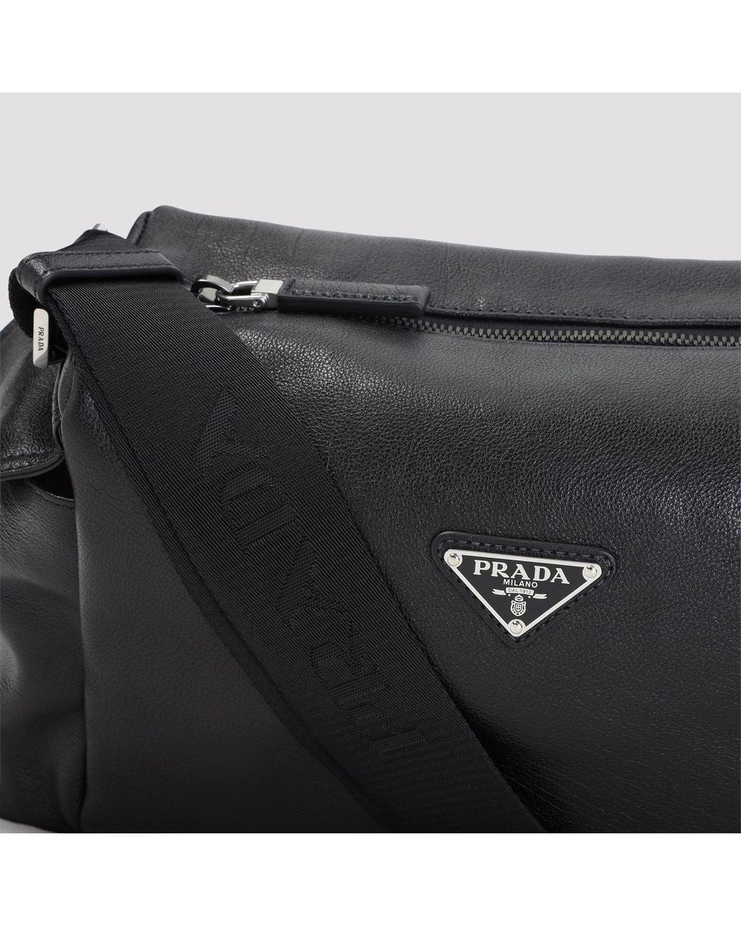 Prada Black Leather Crossbody Messenger Bag 24/32 Cm X 17 Cm X 12 Cm