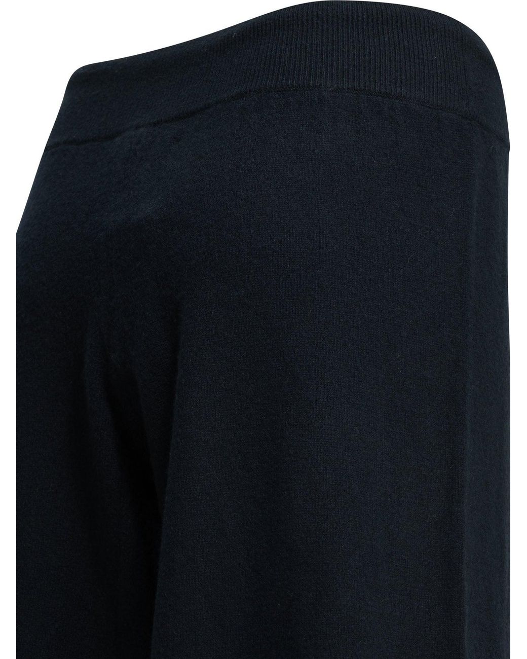 Lisa Yang Broek in het Blue