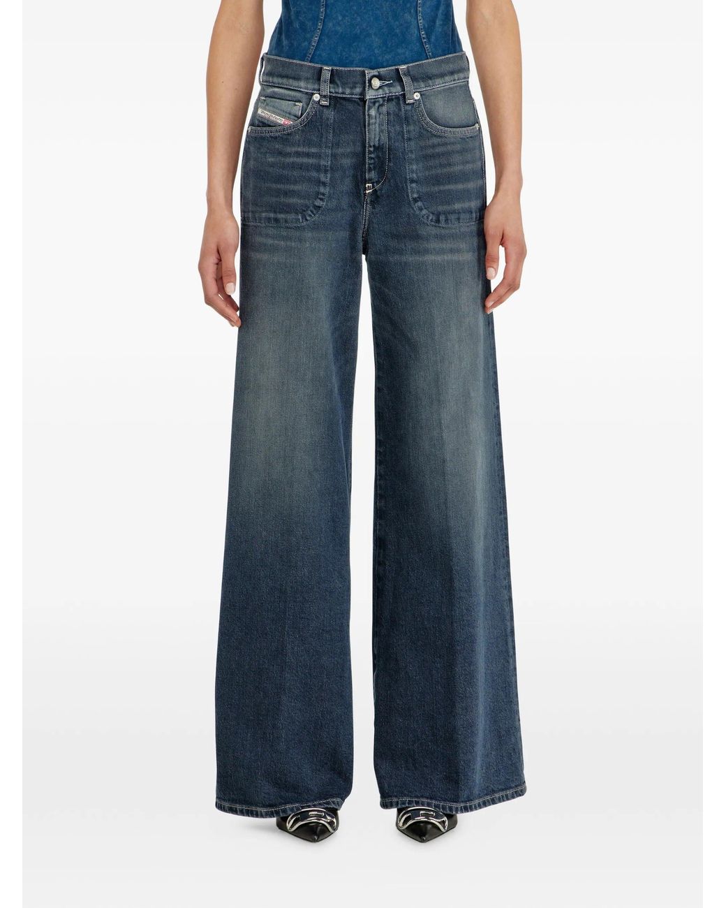 DIESEL 1978 D-Akemi Flared Jeans in het Blue