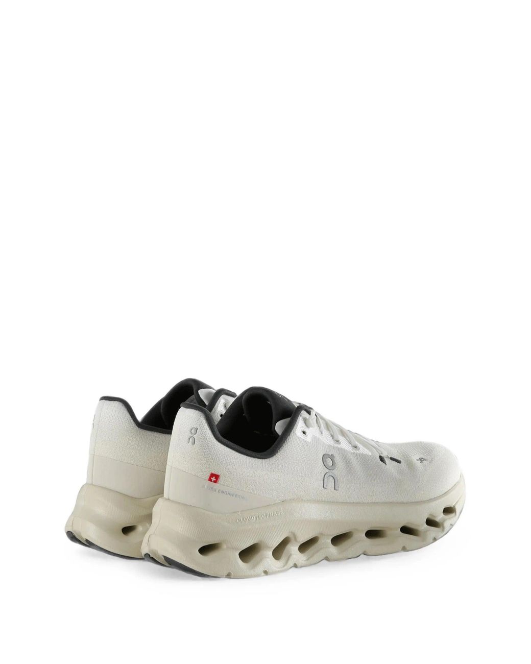 On Shoes White Cloudtilt