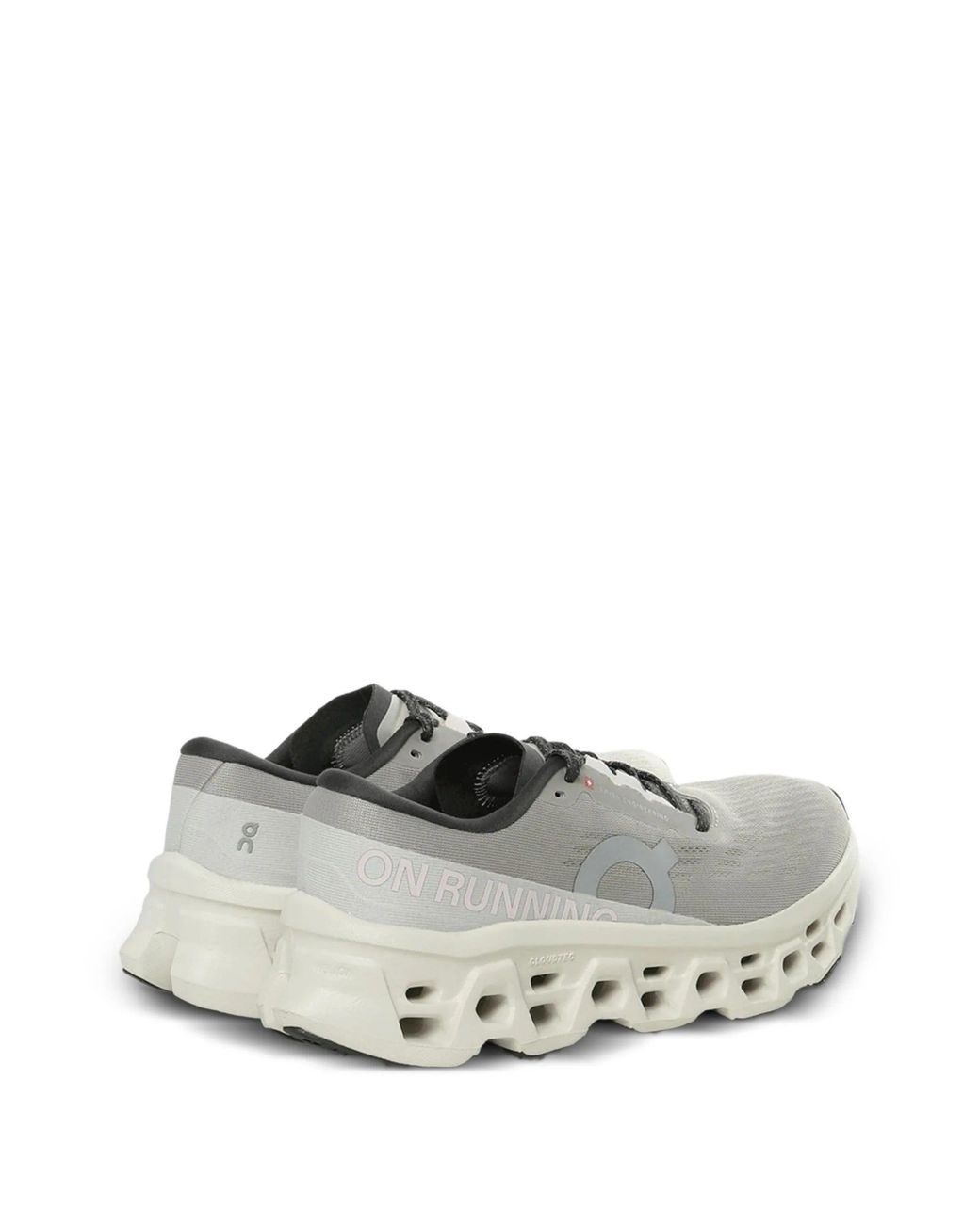 On Shoes Gray Beim Ausführen von Cloudmonster 3