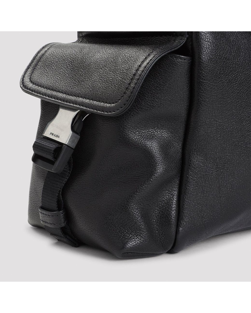 Prada Black Leather Crossbody Messenger Bag 24/32 Cm X 17 Cm X 12 Cm