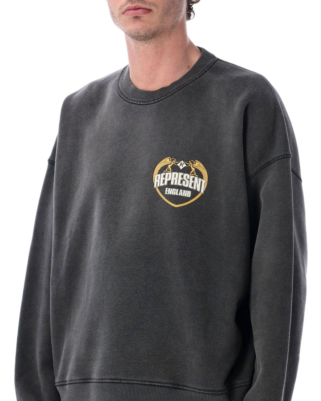 Ar ropa.... Represent de color Gray