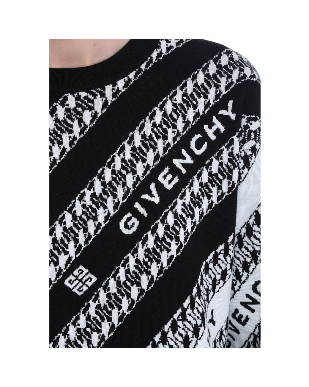 Givenchy logo deals sweater