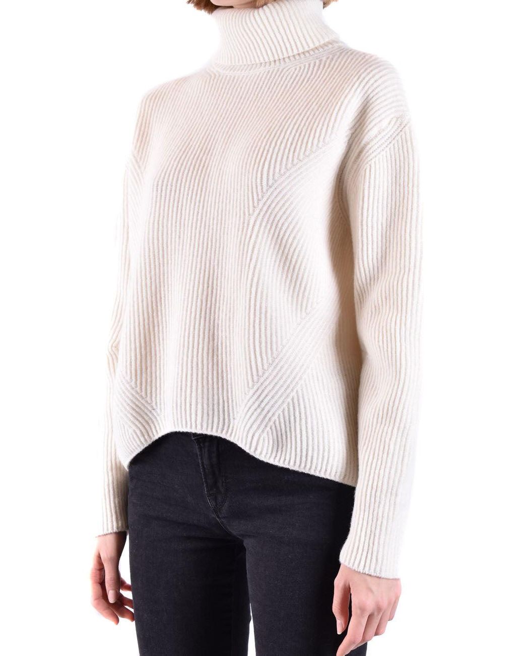 Rosa blanco Pinko de color White