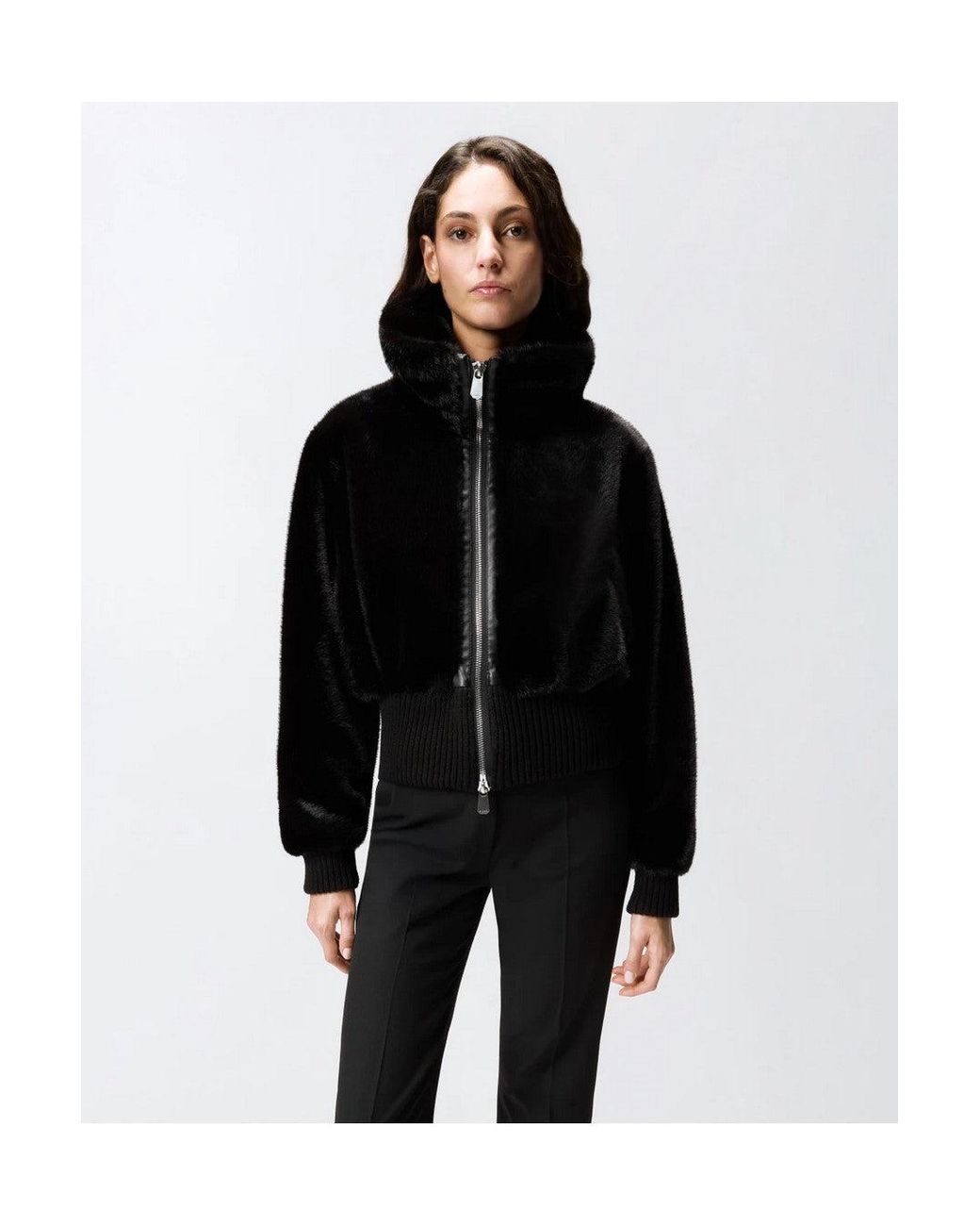 Rosado Negro Pinko de color Black