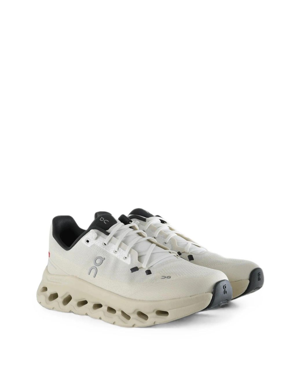 On Shoes White Cloudtilt