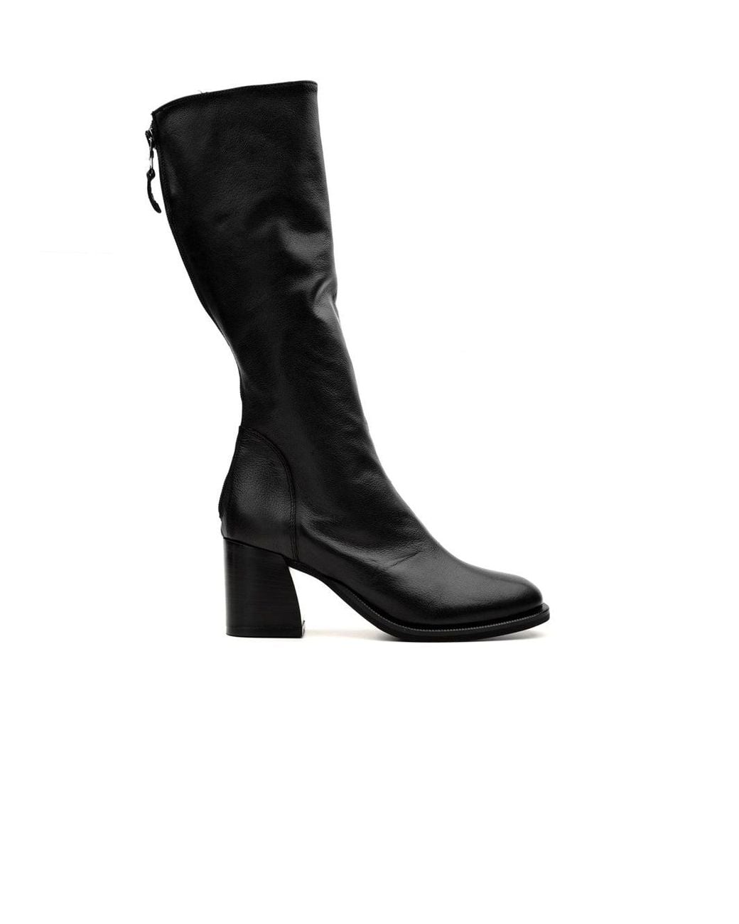 Zoe Laarzen in het Black
