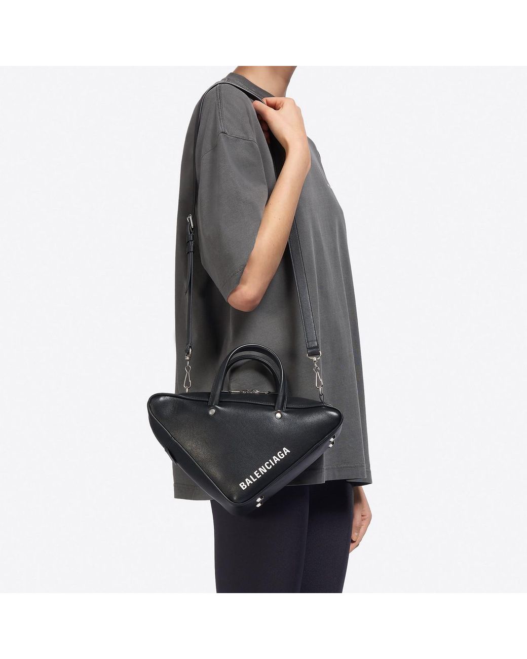 Balenciaga Leather Triangle Duffle S in Black | Lyst