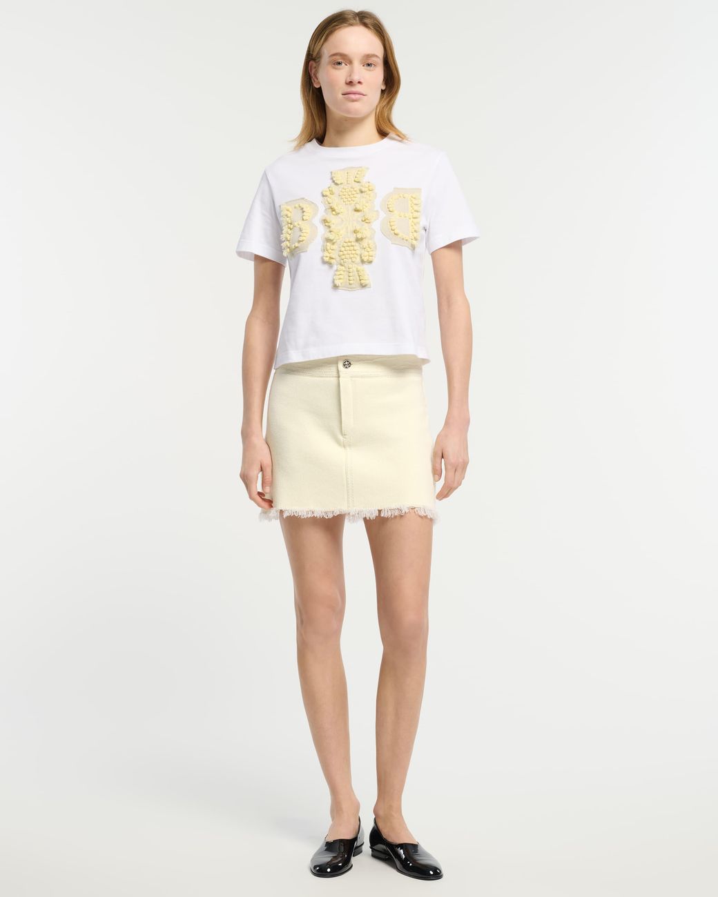 Barrie White Cropped T-Shirt With Logo Cashmere Patch