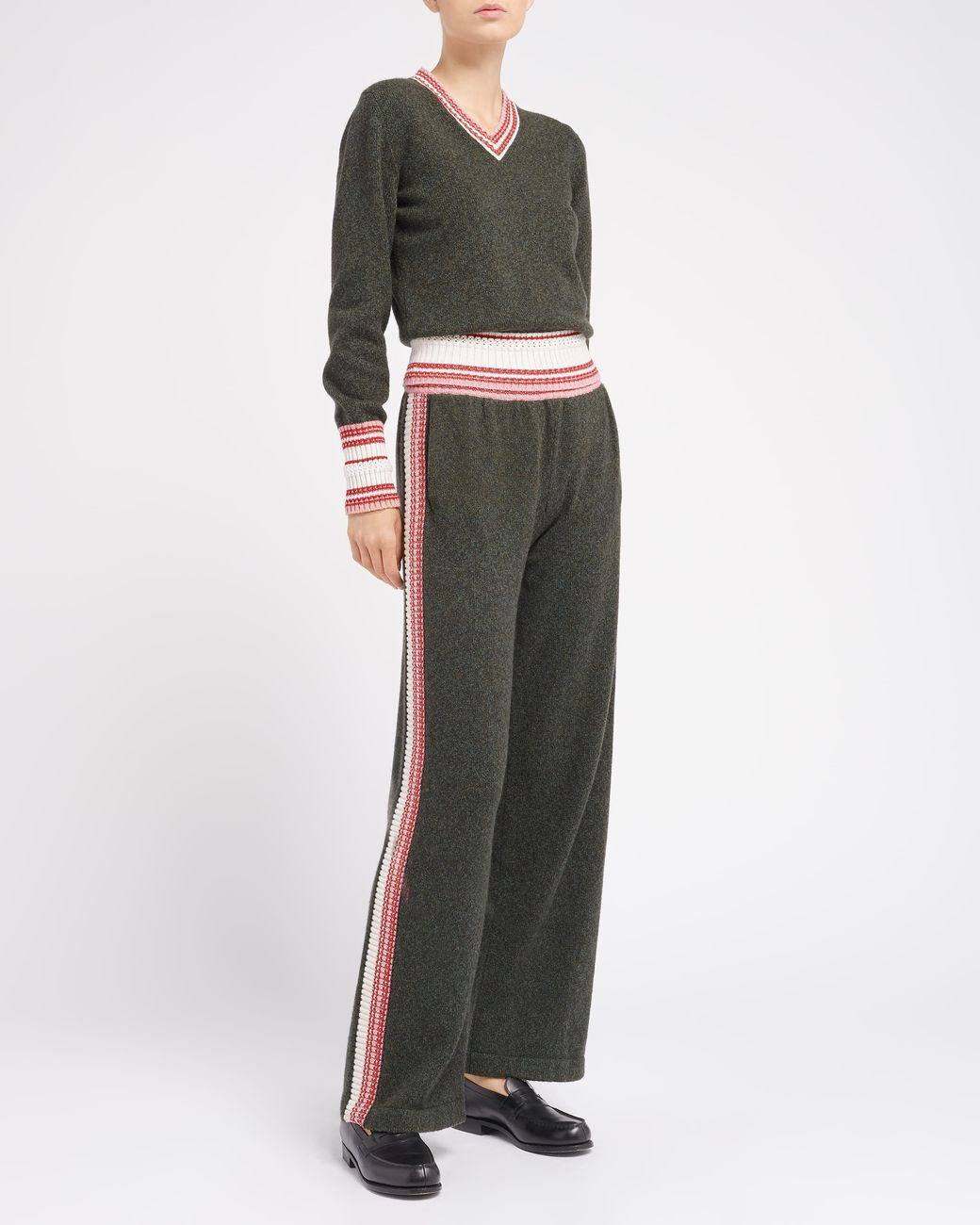 Barrie Green Cashmere V-neck Jumper