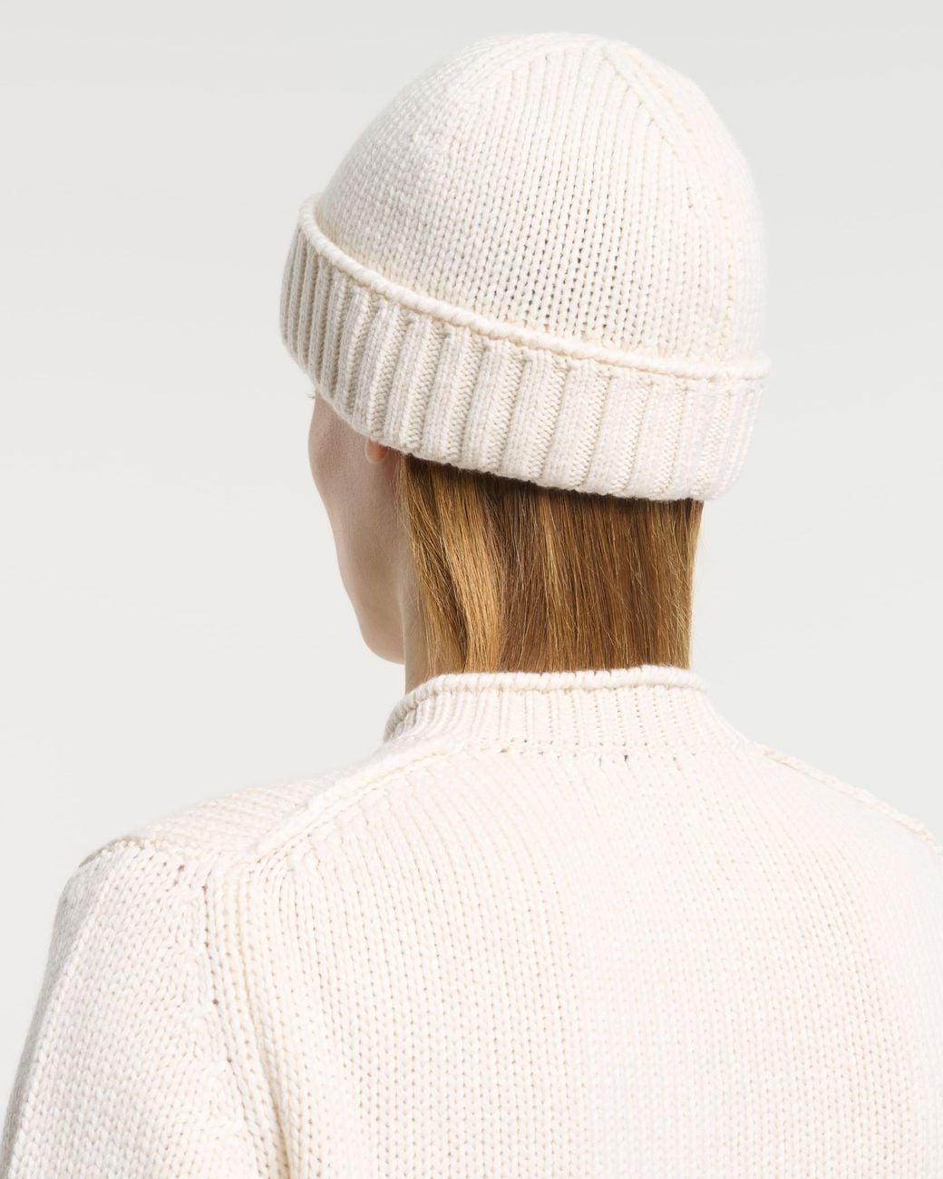 Barrie White Chunky Cashmere Beanie