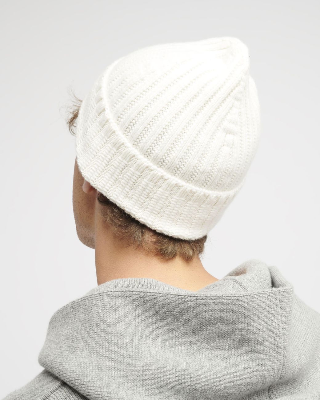 Barrie White Cashmere Beanie