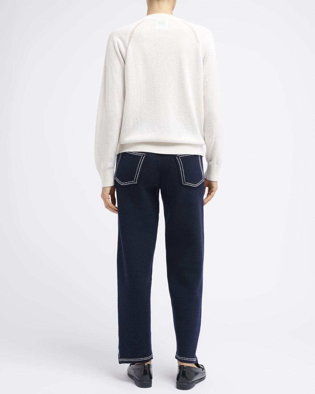 Barrie White V-Neck Cashmere Cardigan