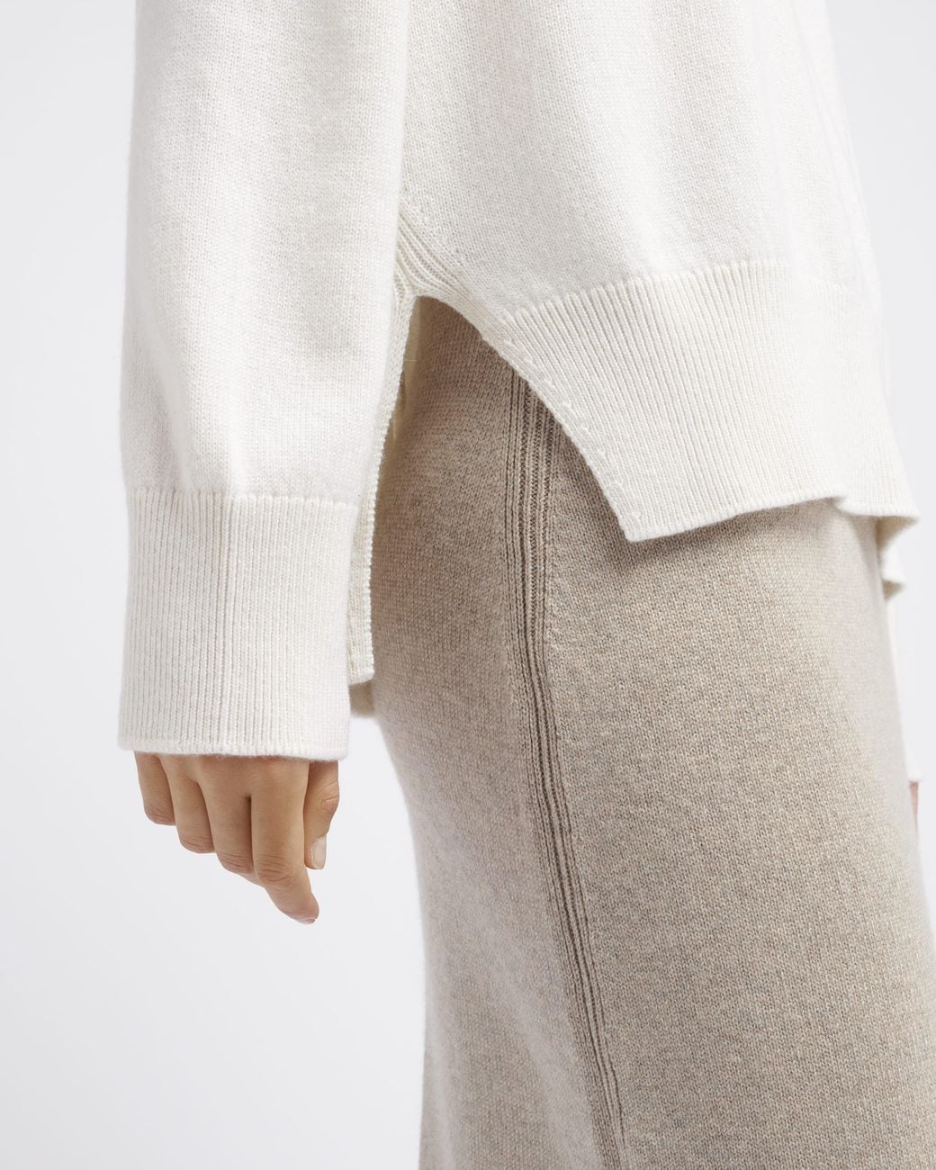Barrie Natural Iconic Cashmere Skirt