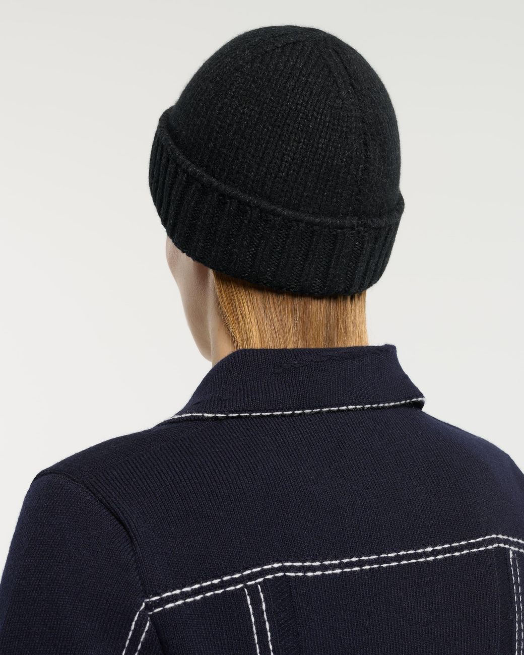 Barrie Black Chunky Cashmere Beanie
