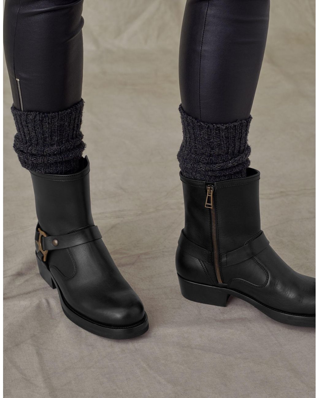 blundstone boots 585