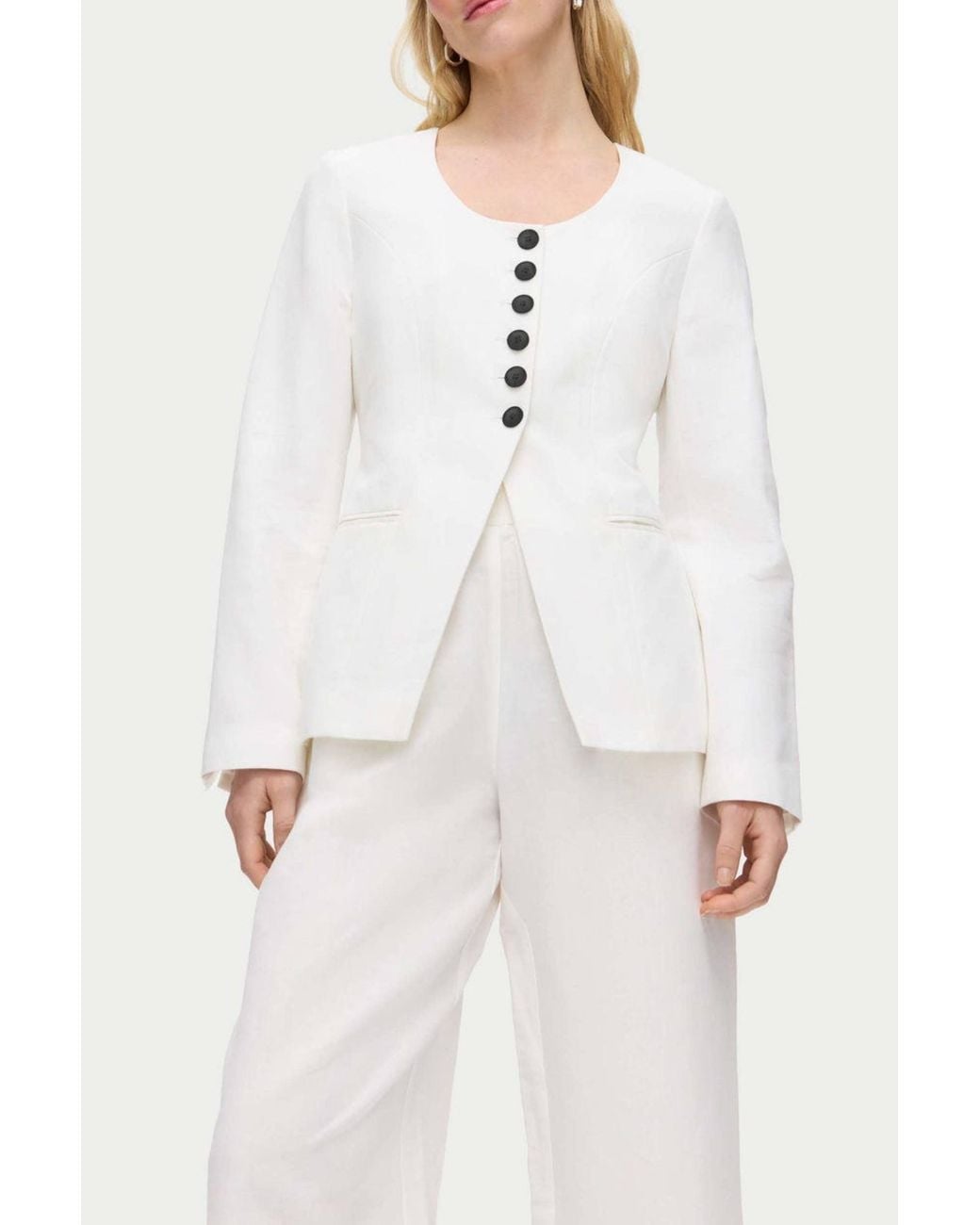 ALIGNE White Daphne Scoop Neck Linen Blazer