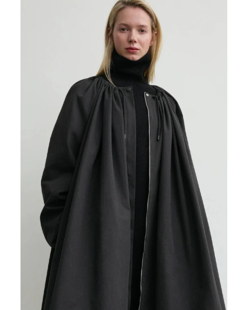Totême Black Gathered Parachute Coat