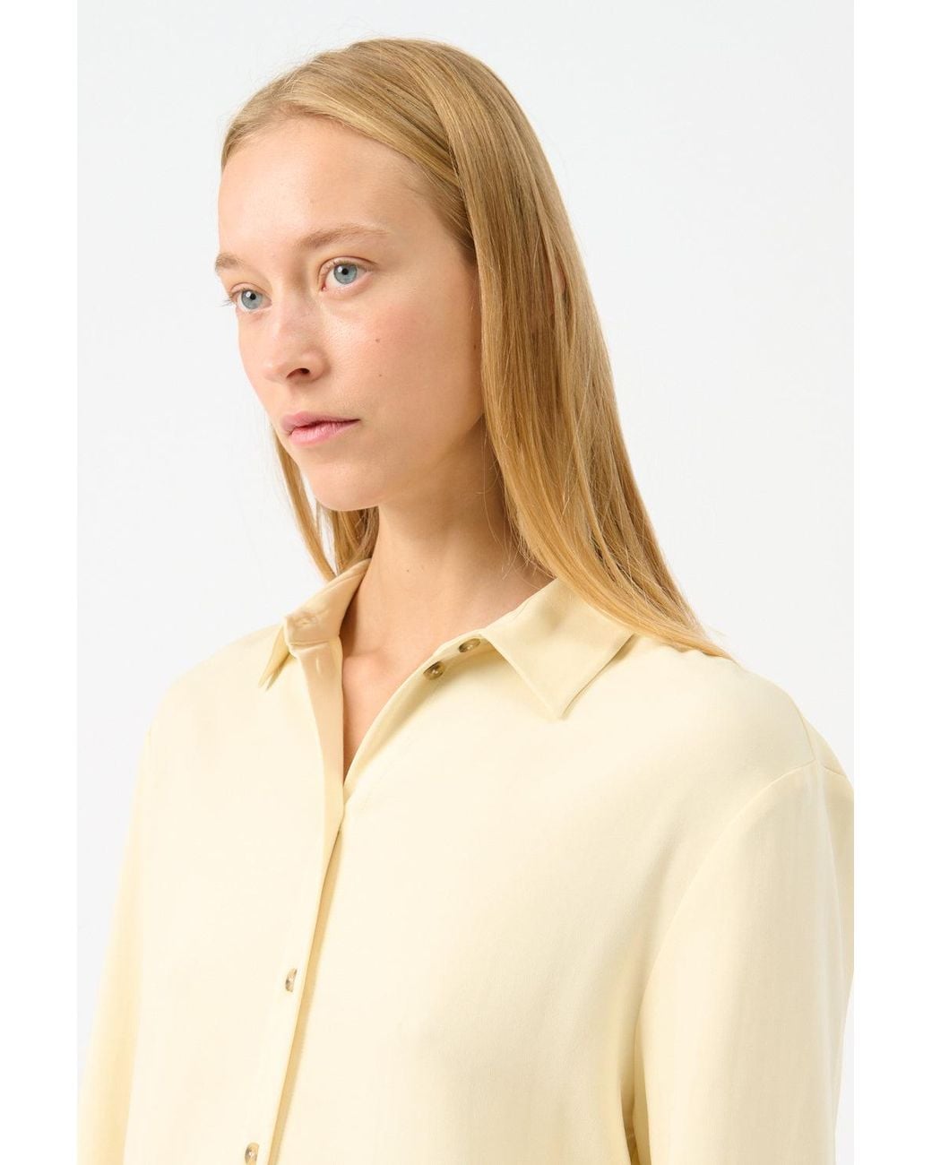 Asceno Natural London Relaxed Dip Hem Shirt
