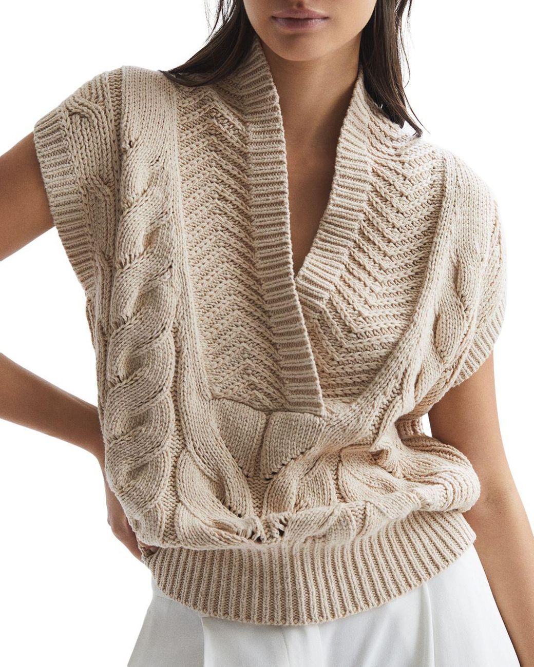 Reiss Clodah Cable Knit Sweater Vest in Natural Lyst