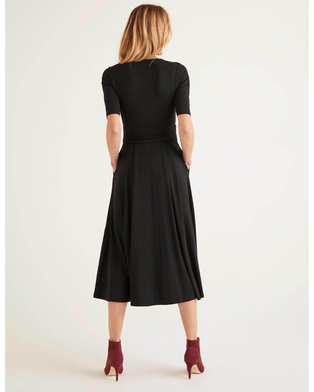 Ruched Waist Jersey Midi Dress in Black 